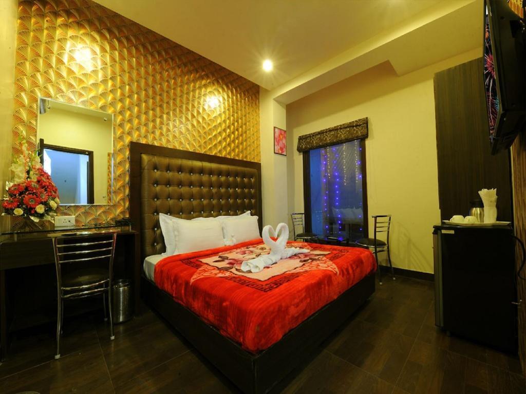 Hotel Pearl Inn & Suites 阿姆利则 外观 照片